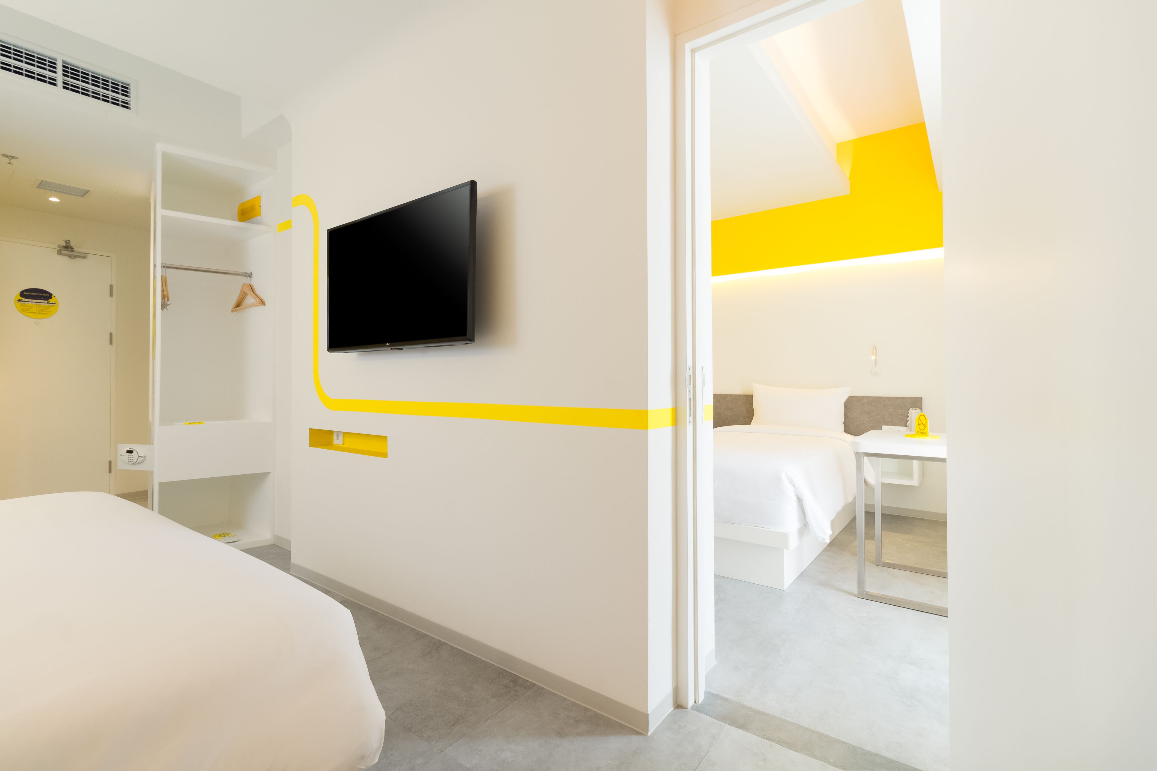 YELLO Hotel Kuta Beachwalk Bali