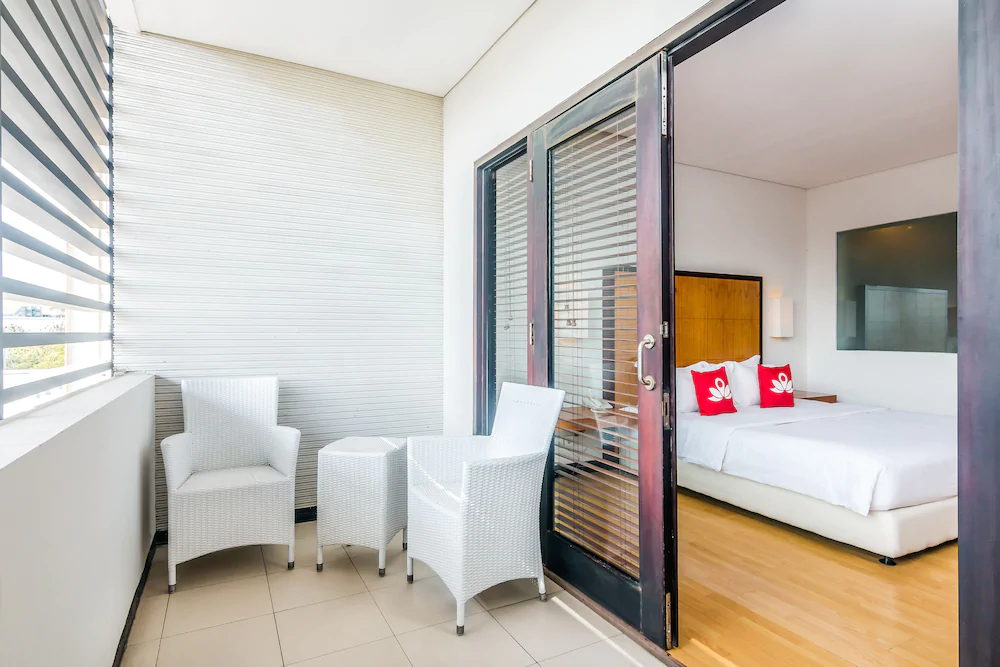 ZEN Rooms Kuta Beach Poppies Lane