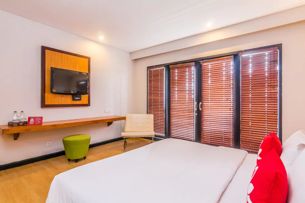 ZEN Rooms Kuta Beach Poppies Lane