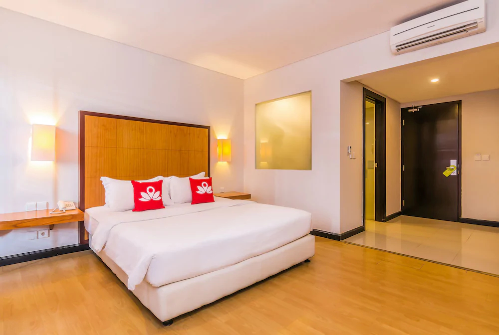 ZEN Rooms Kuta Beach Poppies Lane