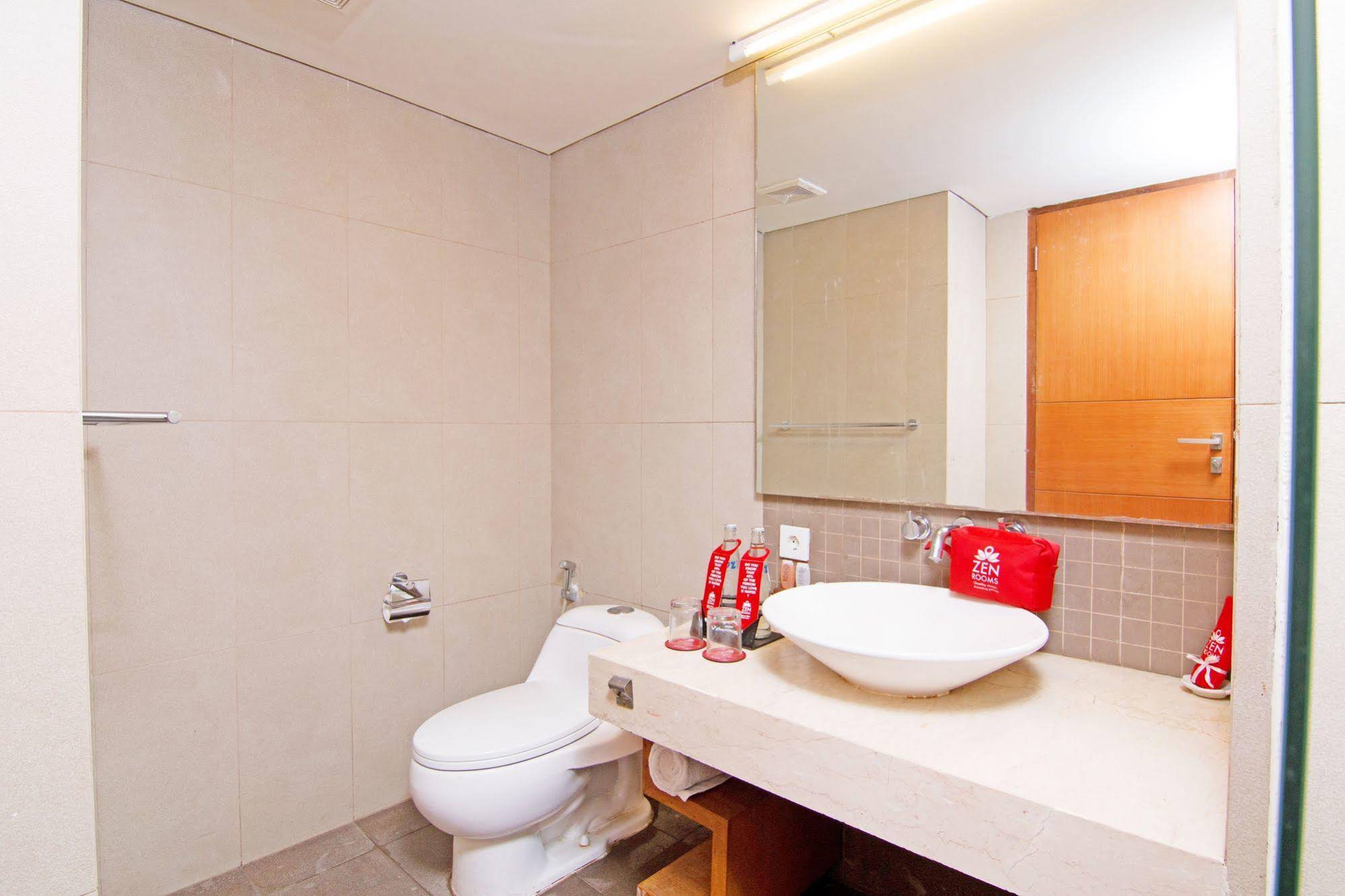 ZEN Rooms Kuta Sunset Road