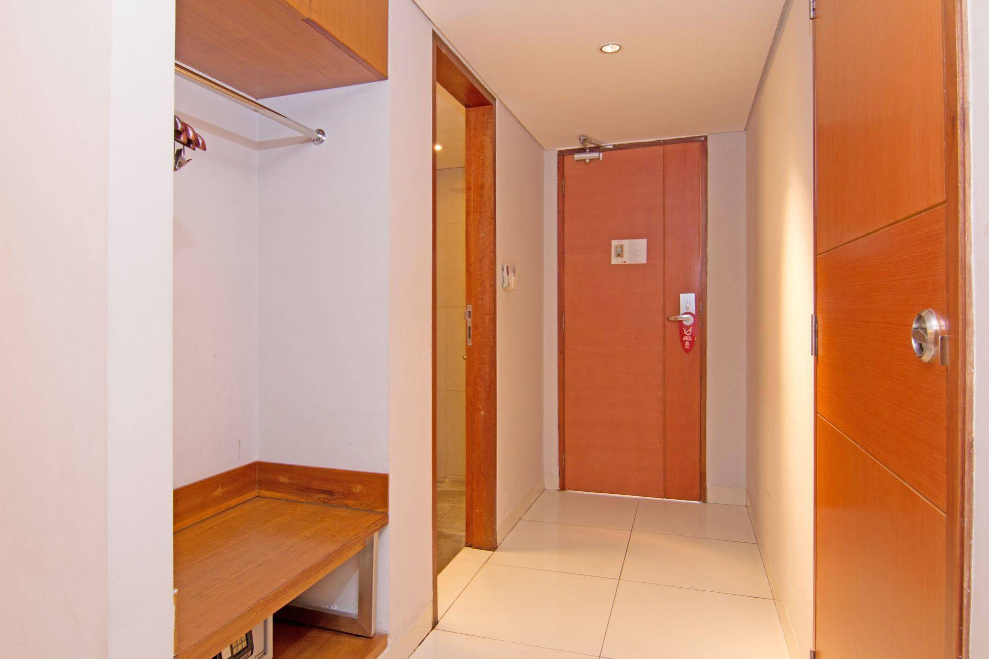 ZEN Rooms Kuta Sunset Road