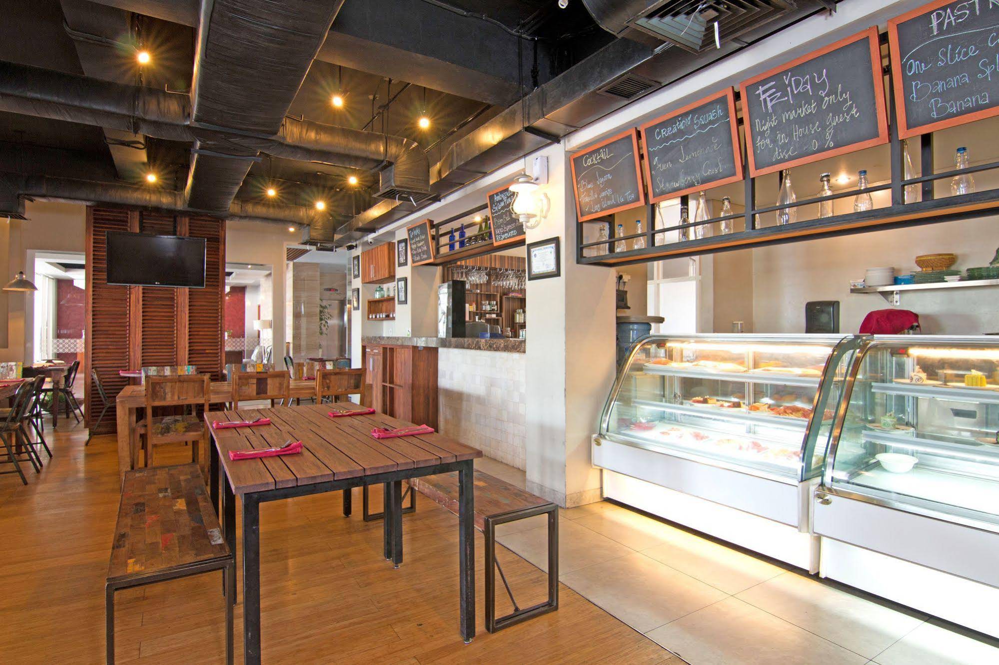 ZEN Rooms Kuta Sunset Road