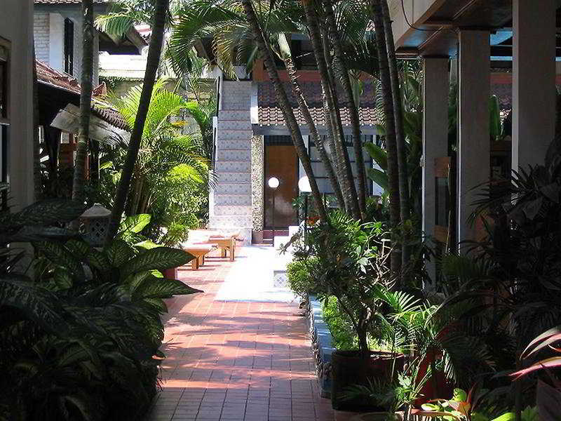 Adika Sari