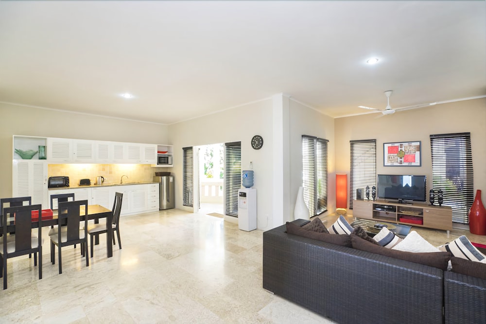 Beach Melati Apartments