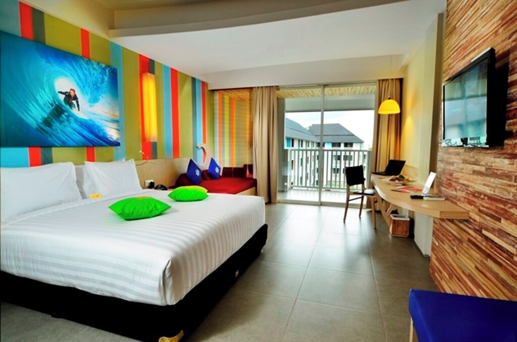 Bliss Surfer Hotel