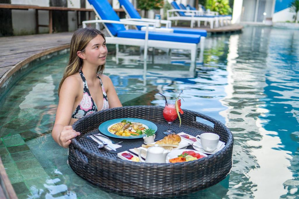 Bliss Surfer Hotel