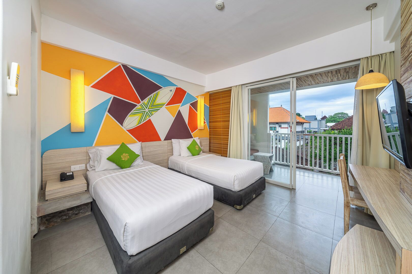 Bliss Surfer Hotel