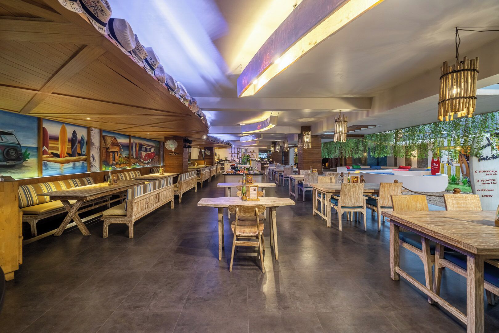 Bliss Surfer Hotel