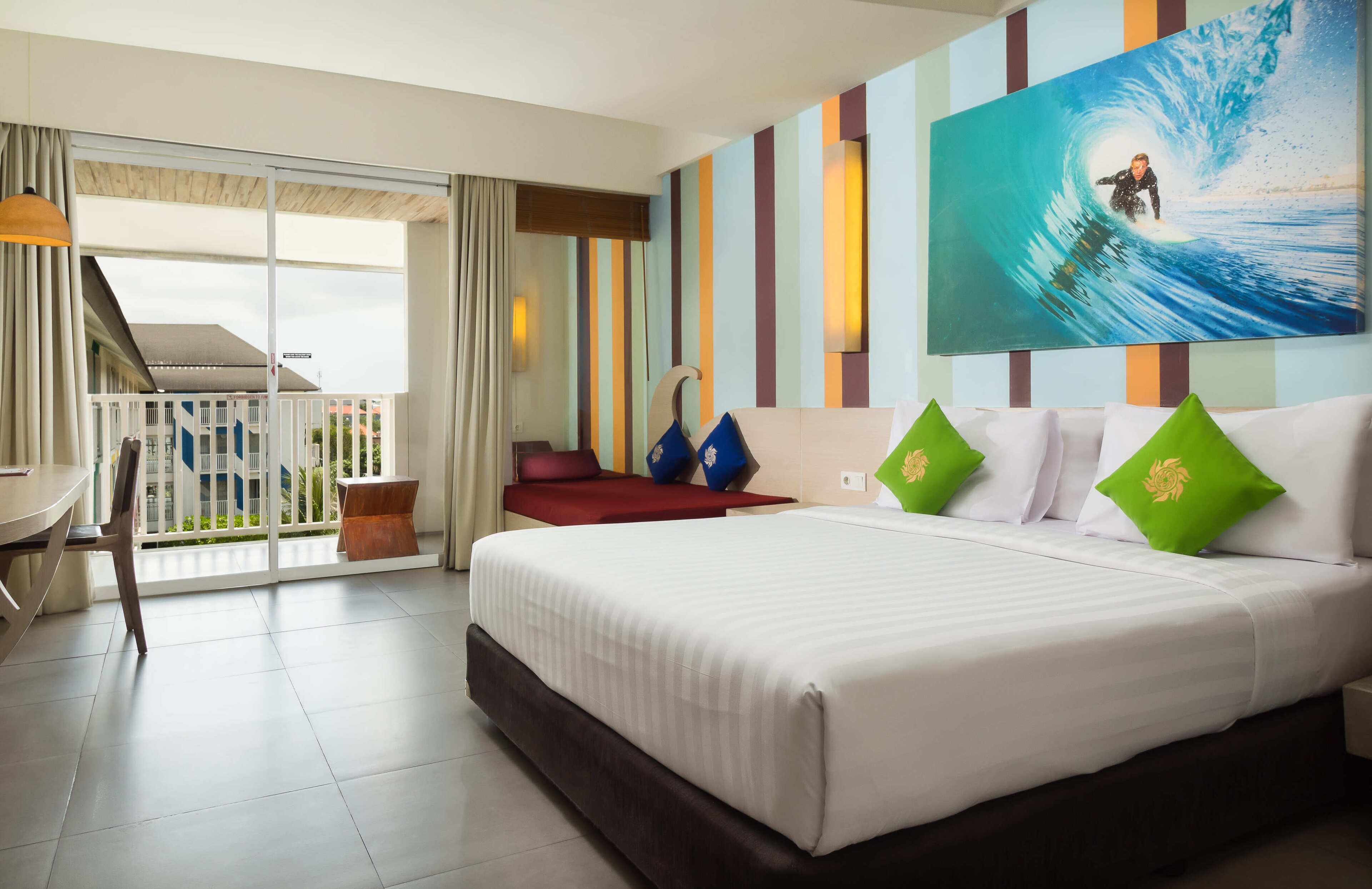 Bliss Surfer Hotel