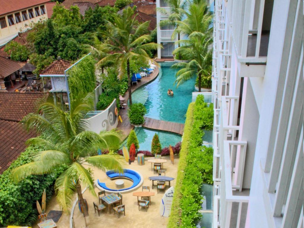 Bliss Surfer Hotel