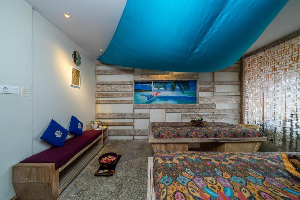 Bliss Surfer Hotel