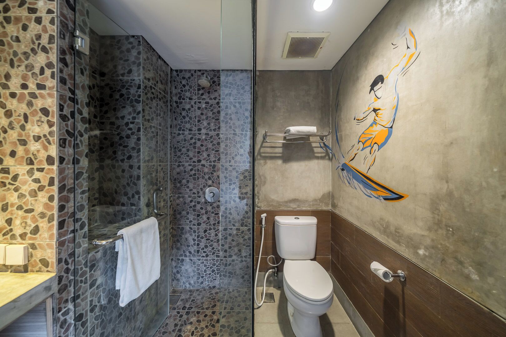 Bliss Surfer Hotel