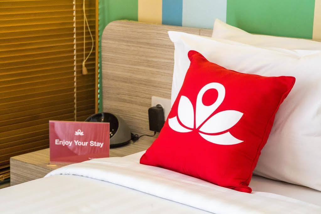 Bliss Surfer Hotel by ZEN Rooms