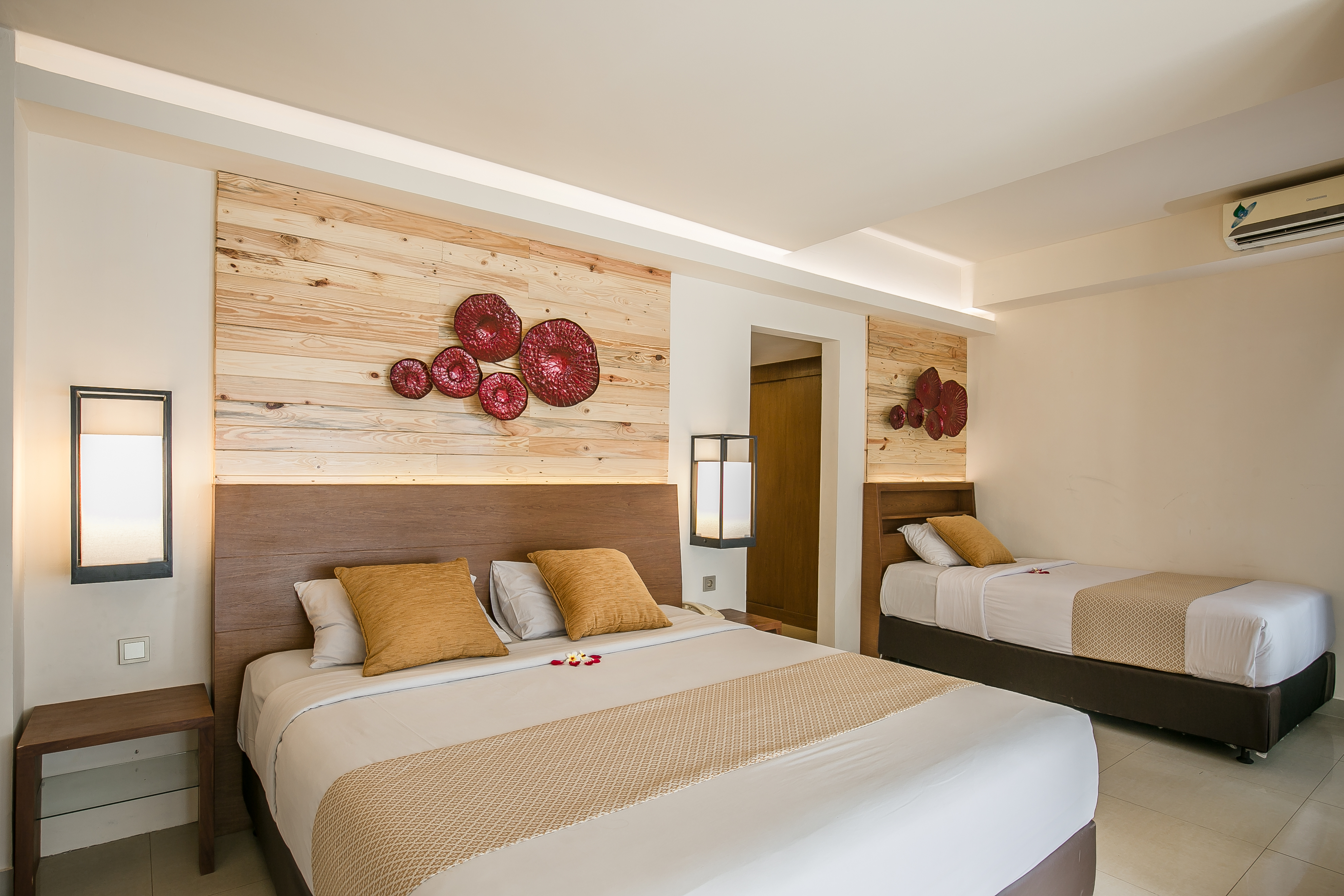 Casa Padma Hotel & Suites