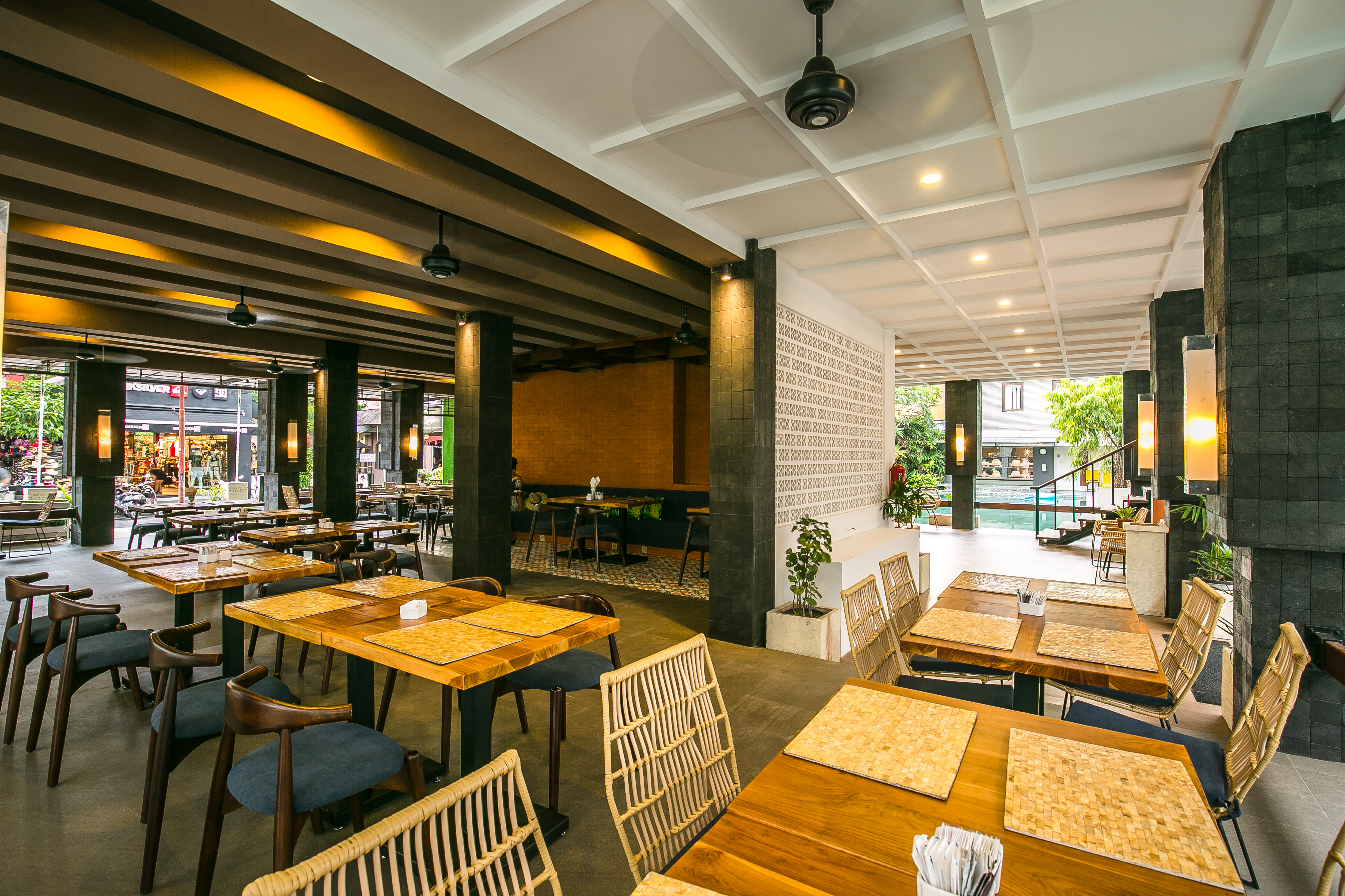 Casa Padma Hotel & Suites