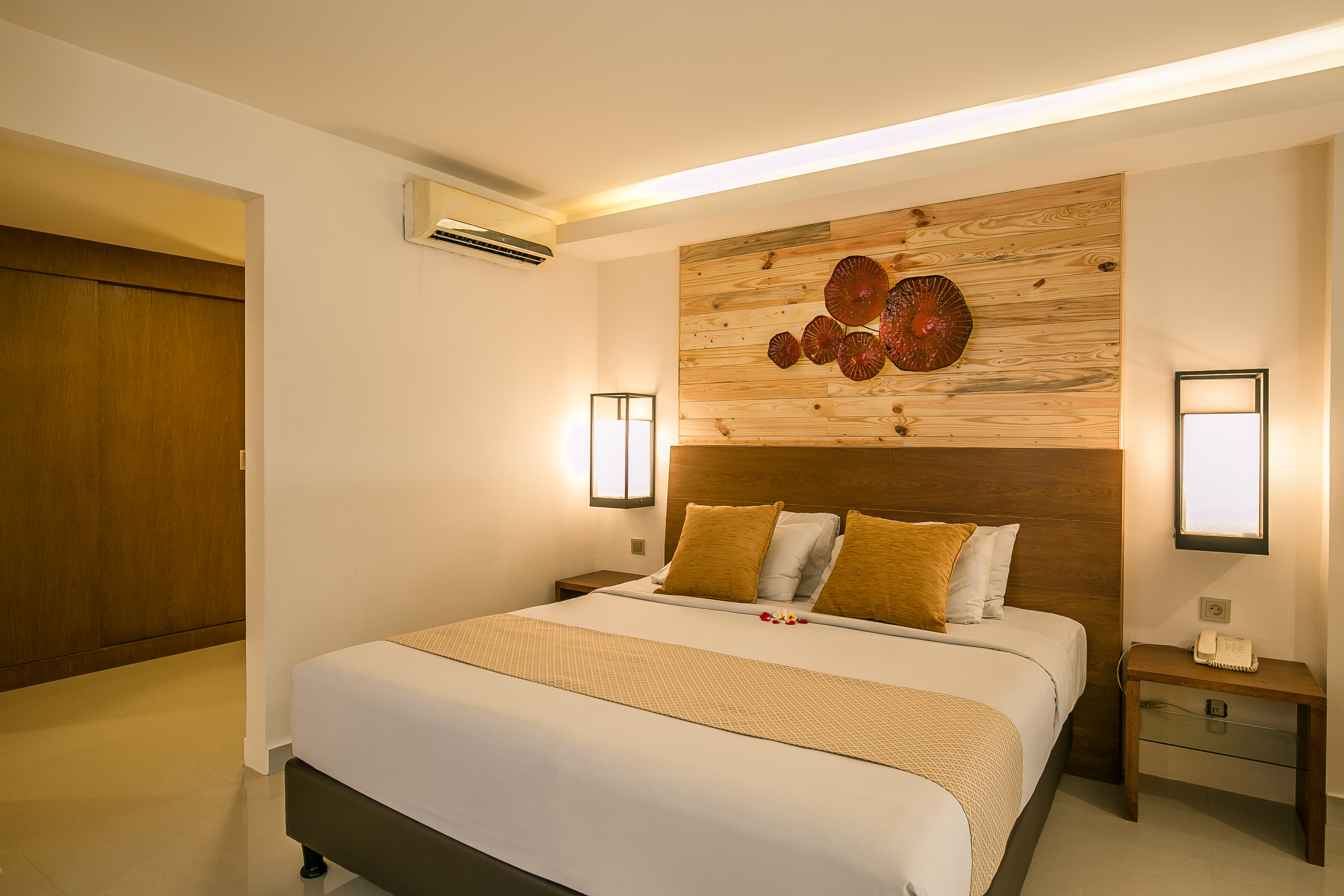 Casa Padma Hotel & Suites