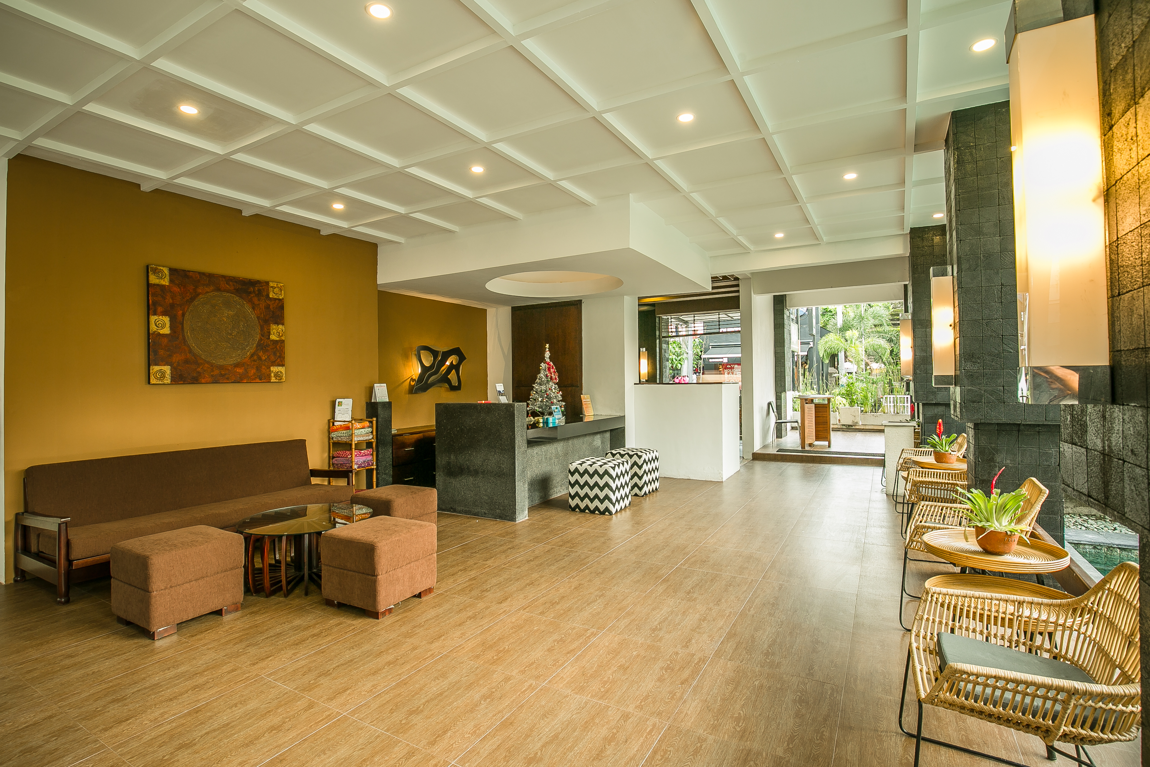 Casa Padma Hotel & Suites