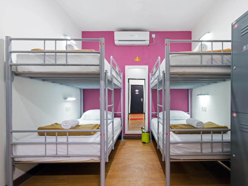 CX Hostel Legian
