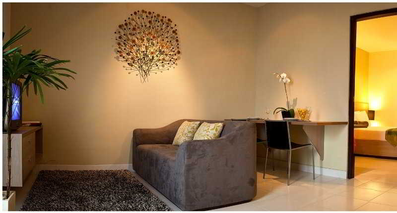 Eazy Suite
