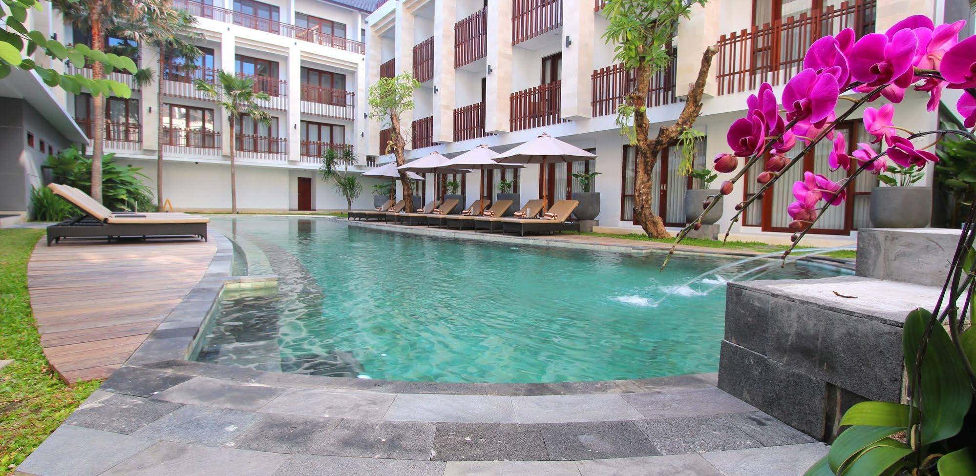 Grand La Walon Hotel