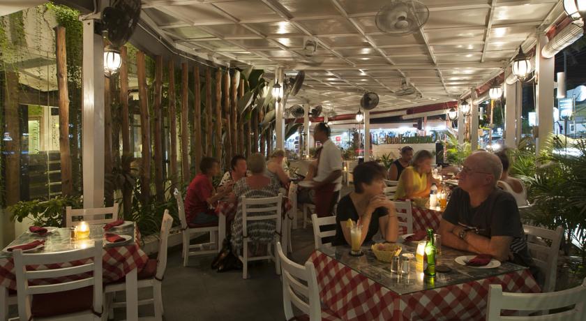 GrandMas Plus Hotel Legian