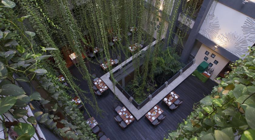 GrandMas Plus Hotel Legian
