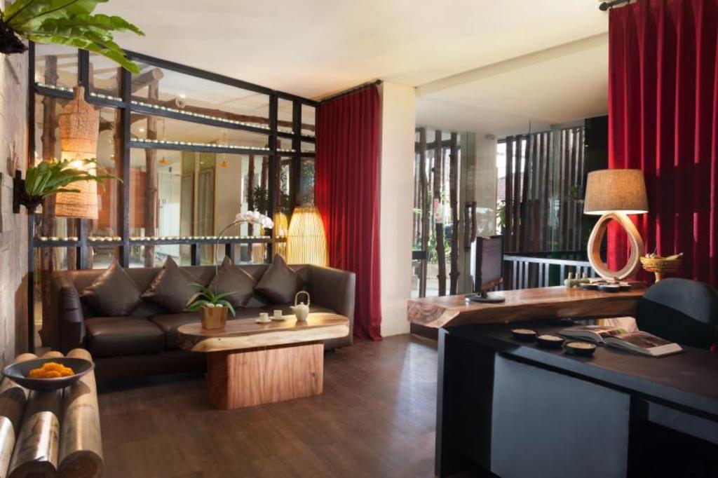 GrandMas Plus Hotel Legian
