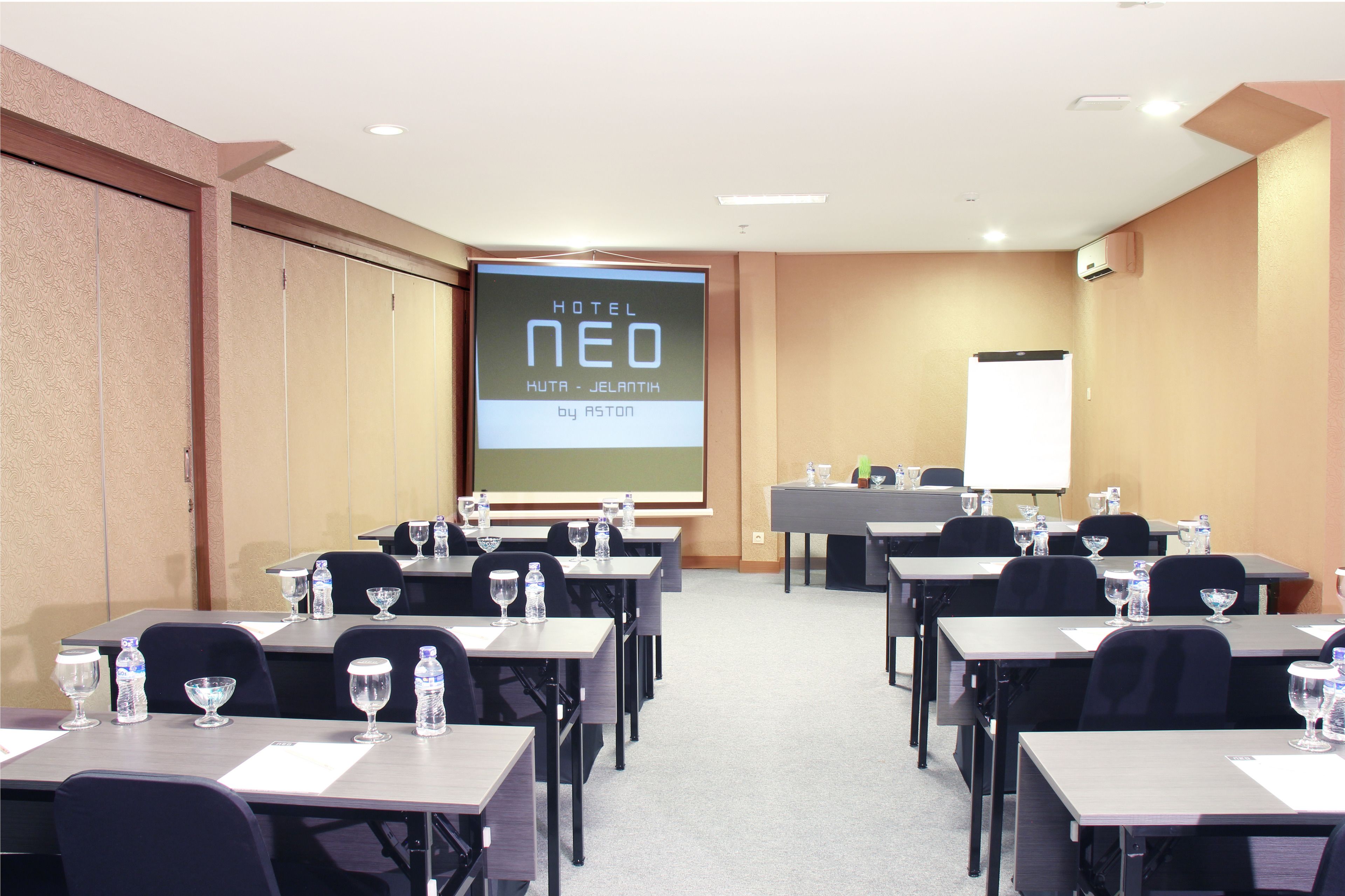 Hotel NEO Kuta Jelantik