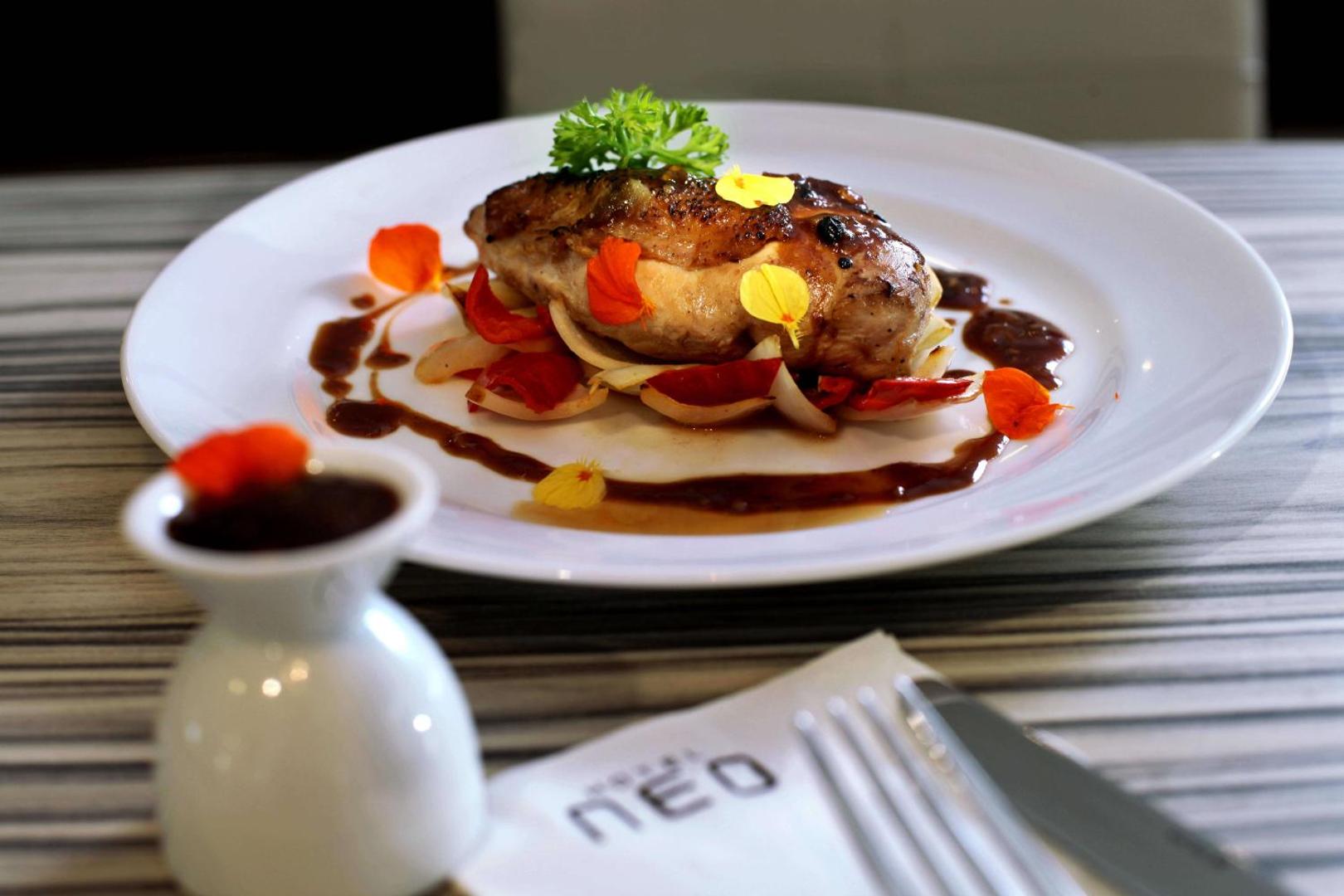 Hotel NEO Kuta Jelantik