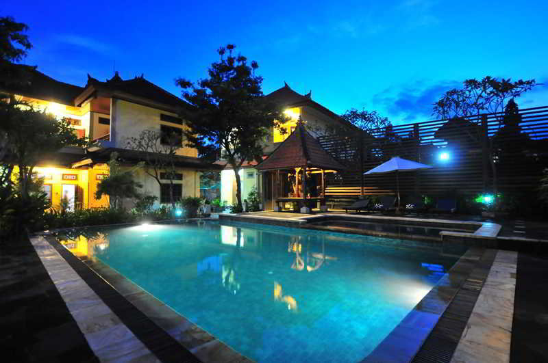 Hotel Sandat legian