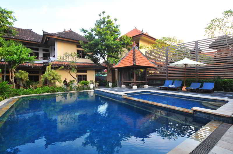 Hotel Sandat legian