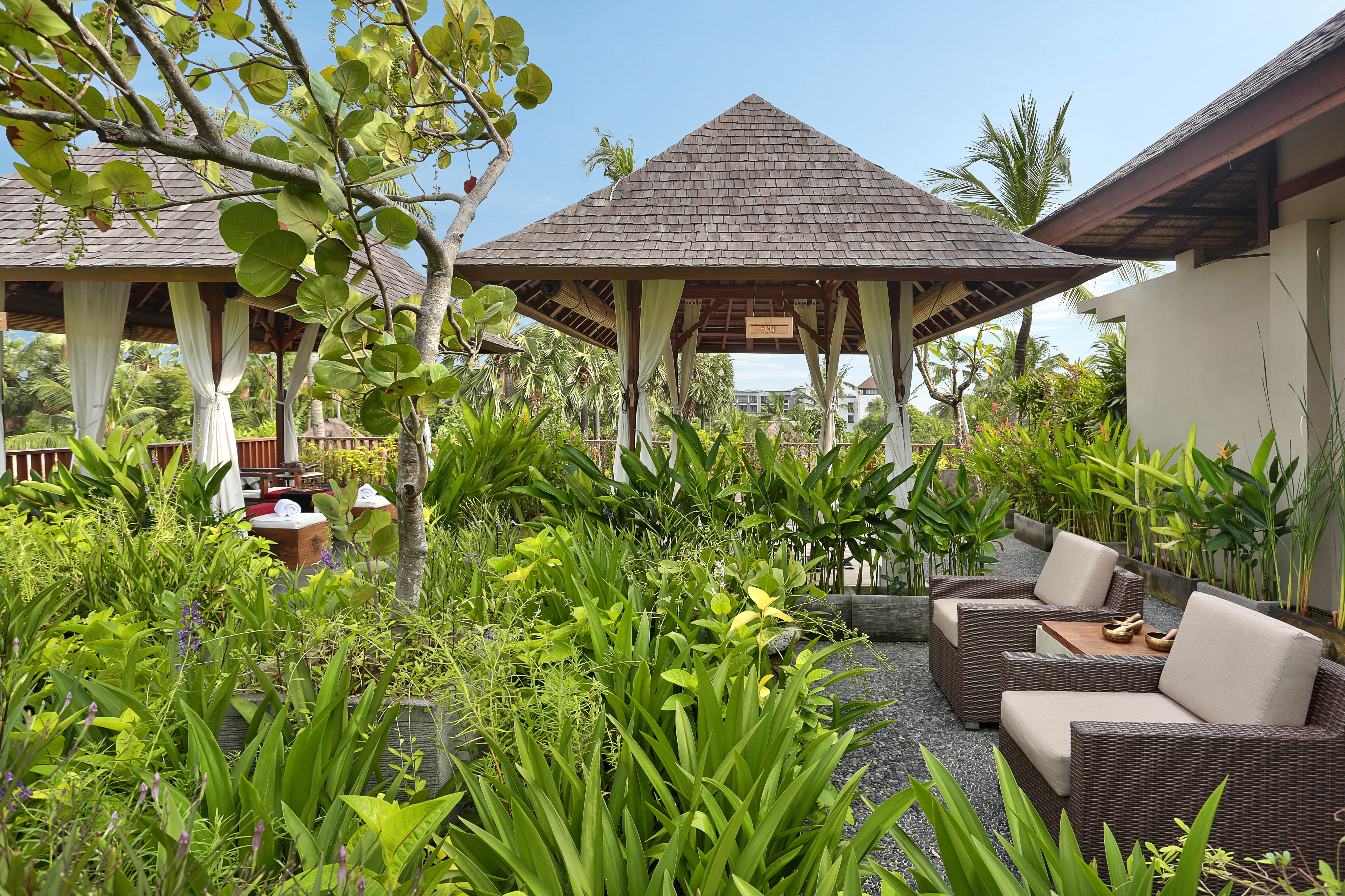 Legian Beach Hotel