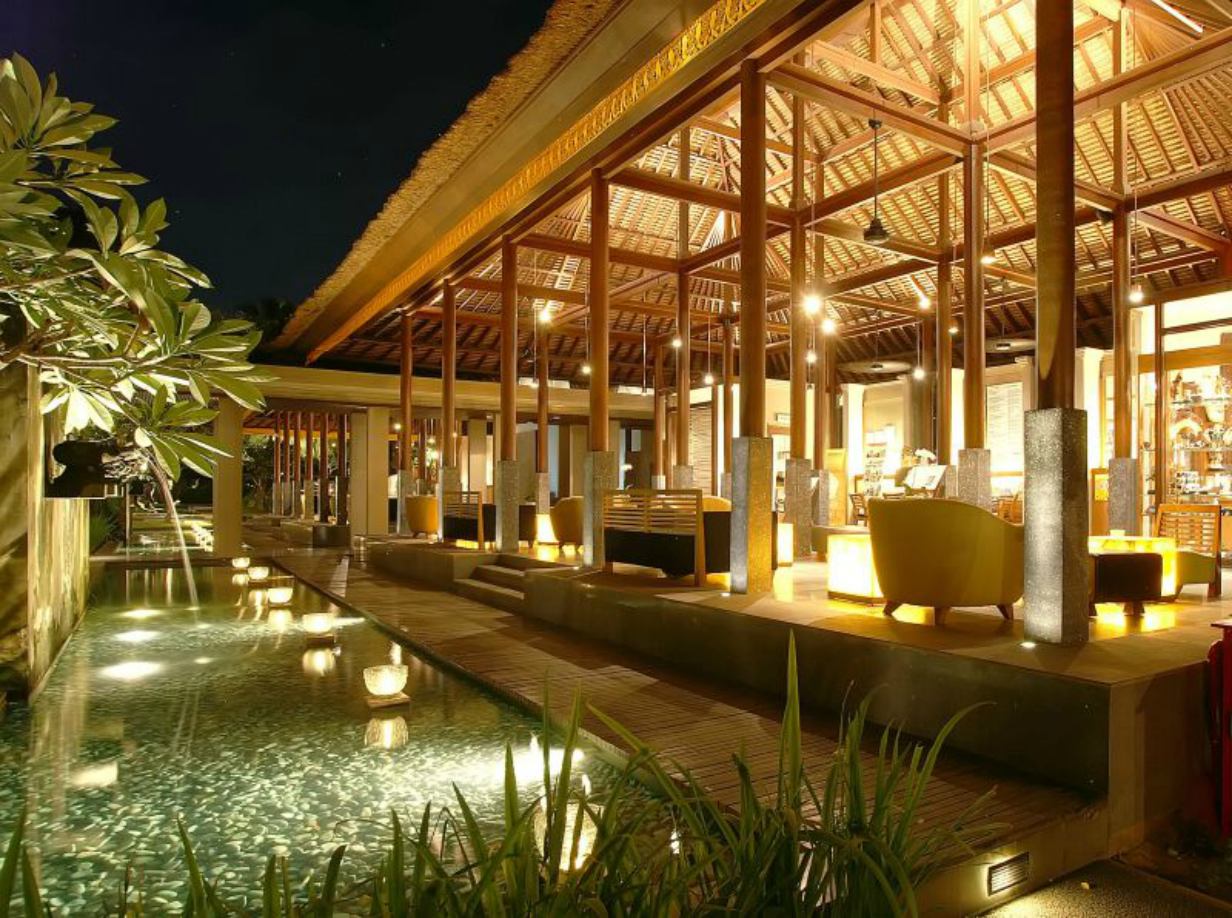 Legian Beach Hotel