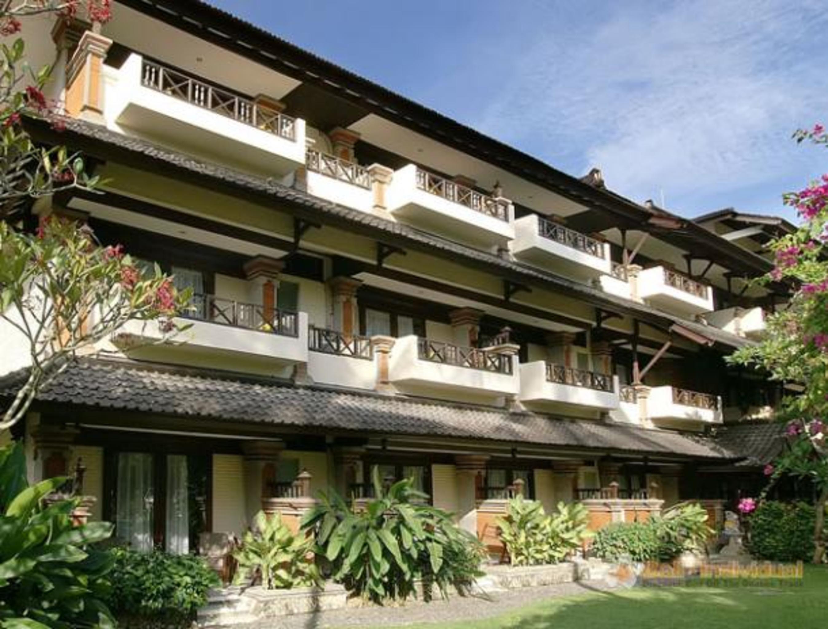 Legian Beach Hotel