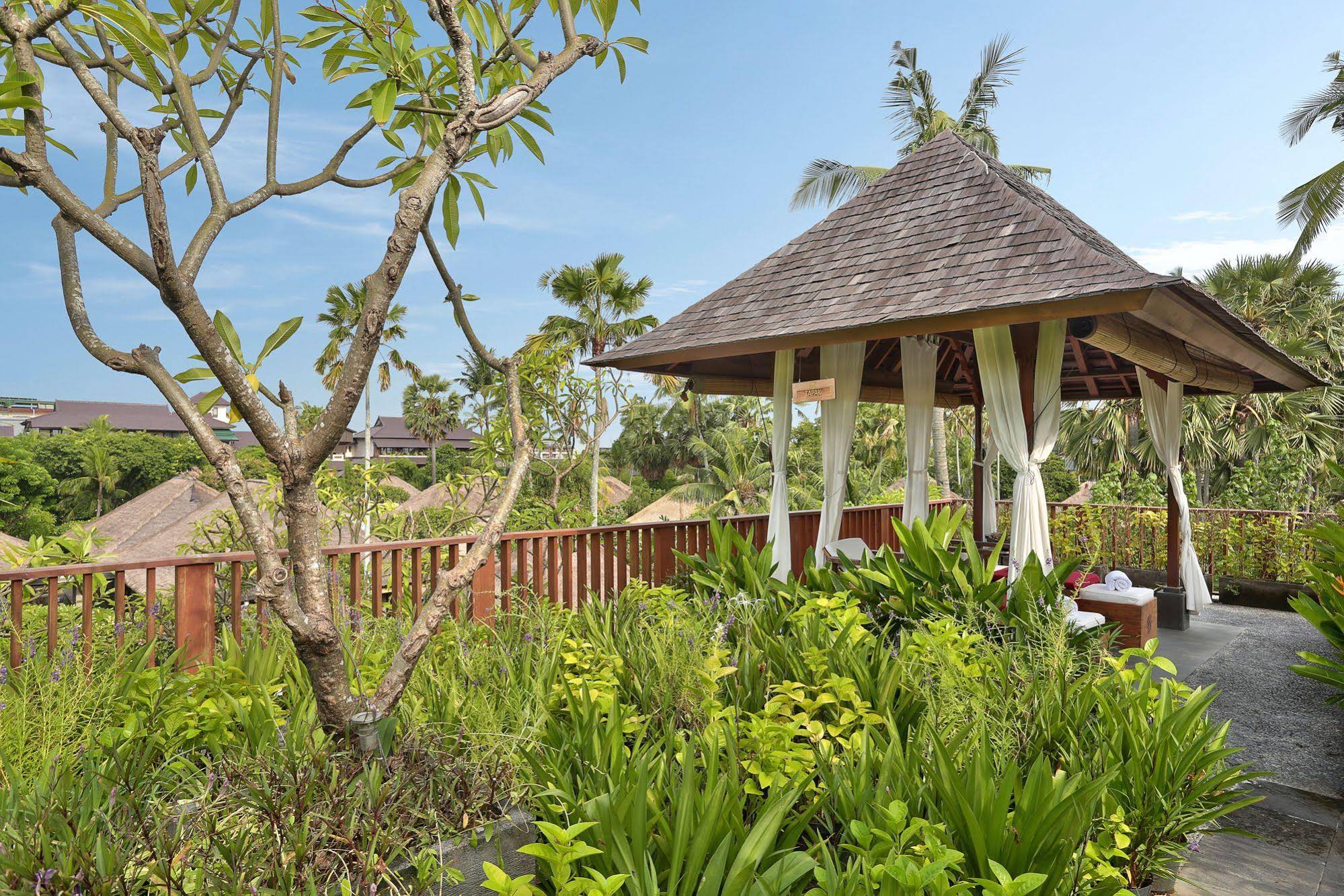 Legian Beach Villas