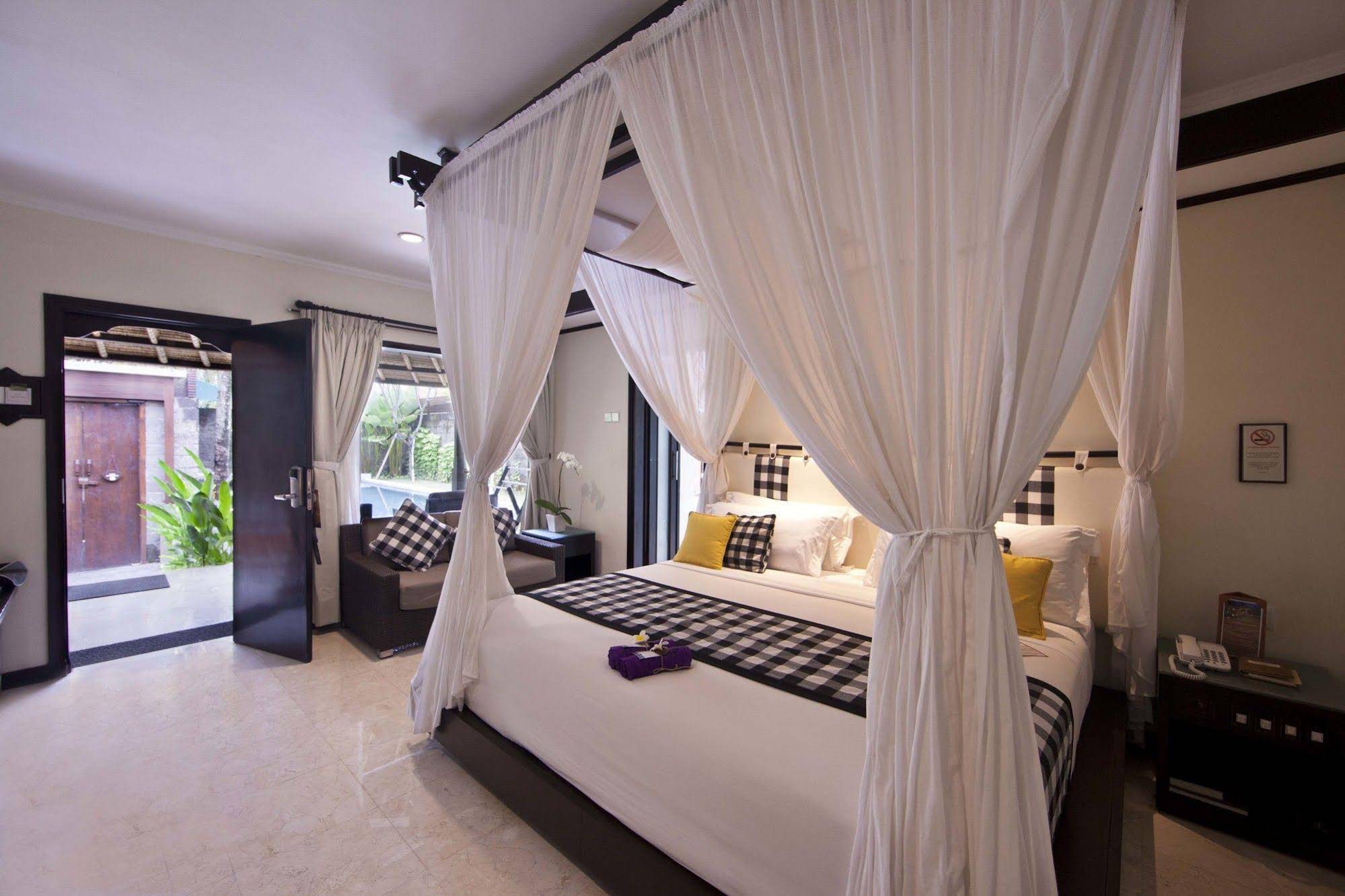 Legian Beach Villas