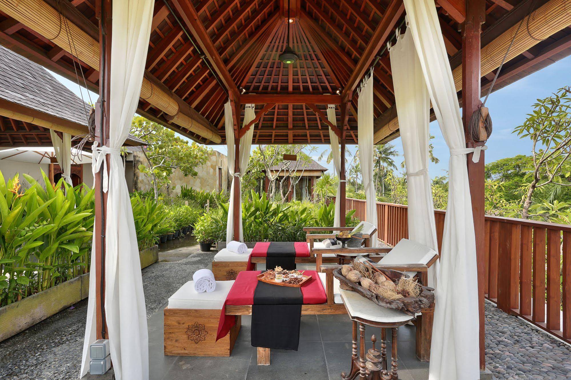 Legian Beach Villas