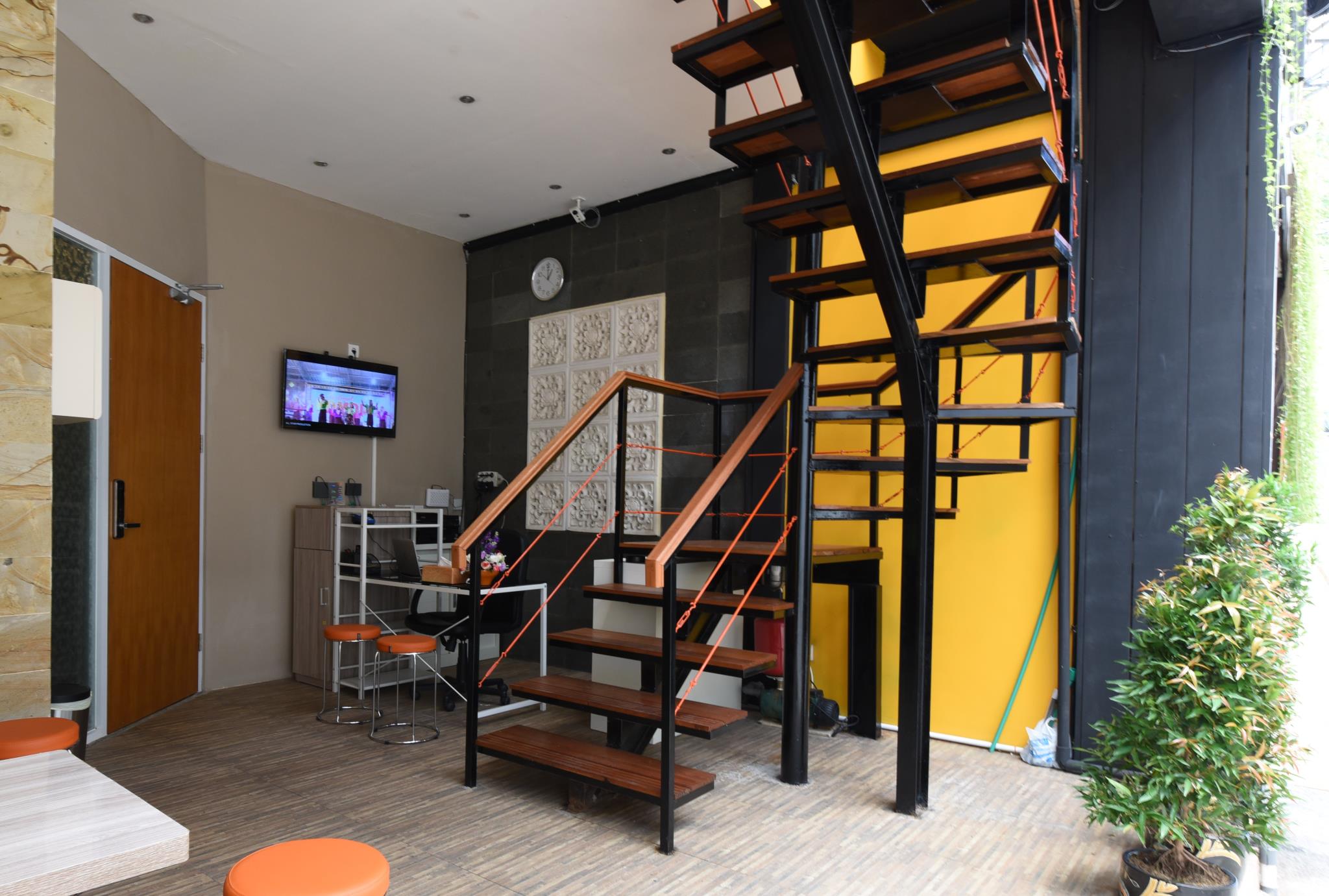 Legian Capsule