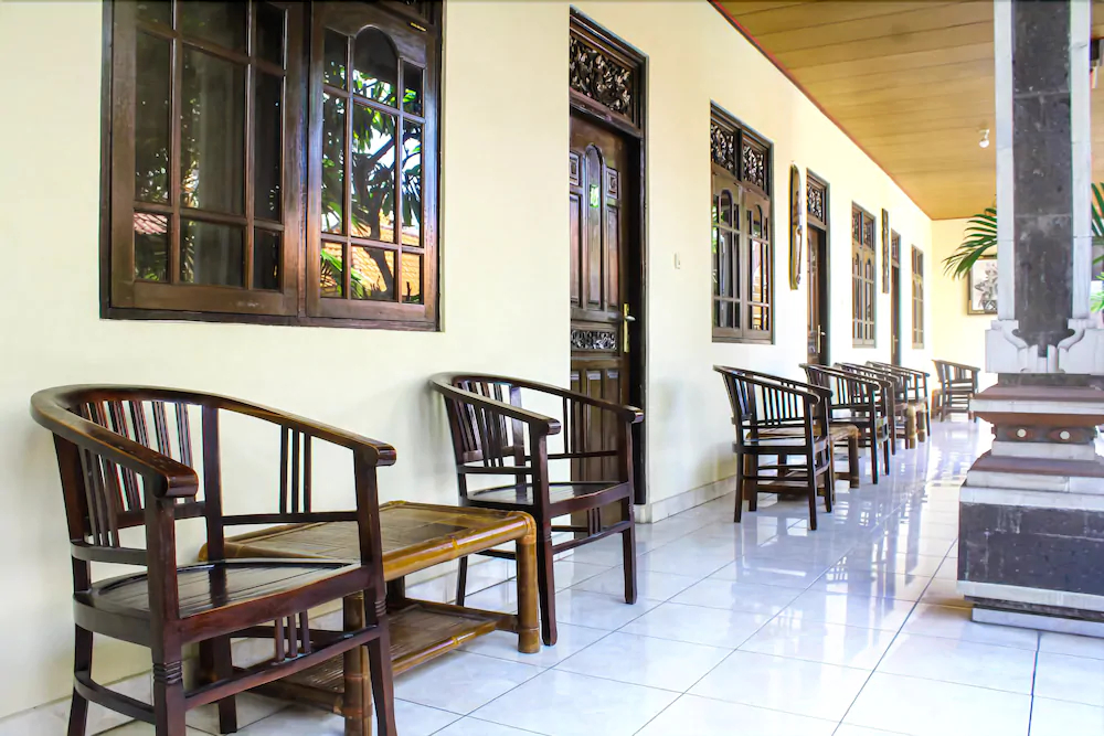 Lolo Beach Inn