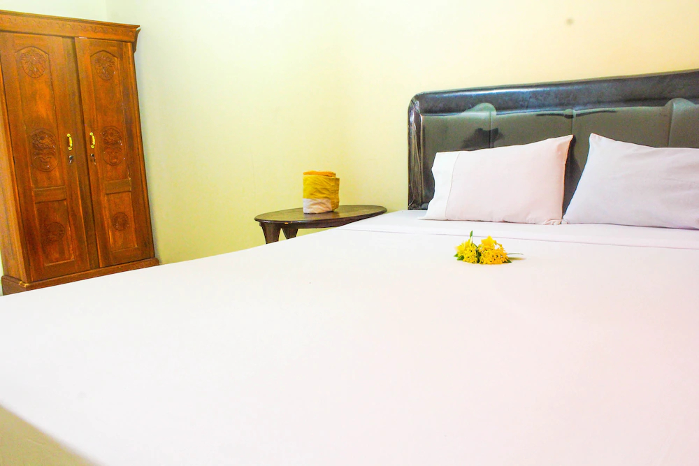 Lolo Beach Inn