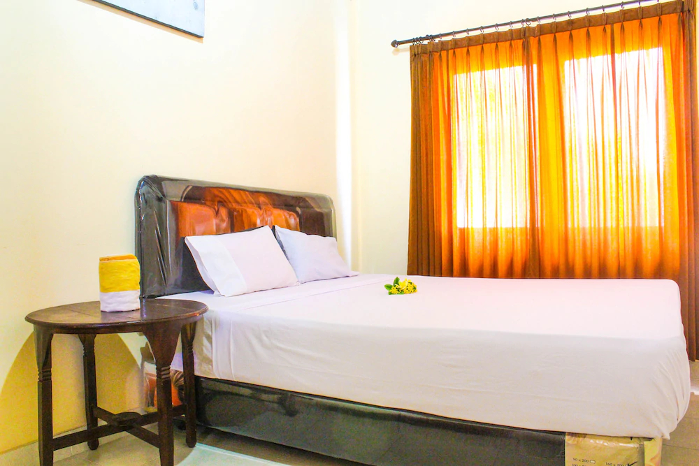 Lolo Beach Inn