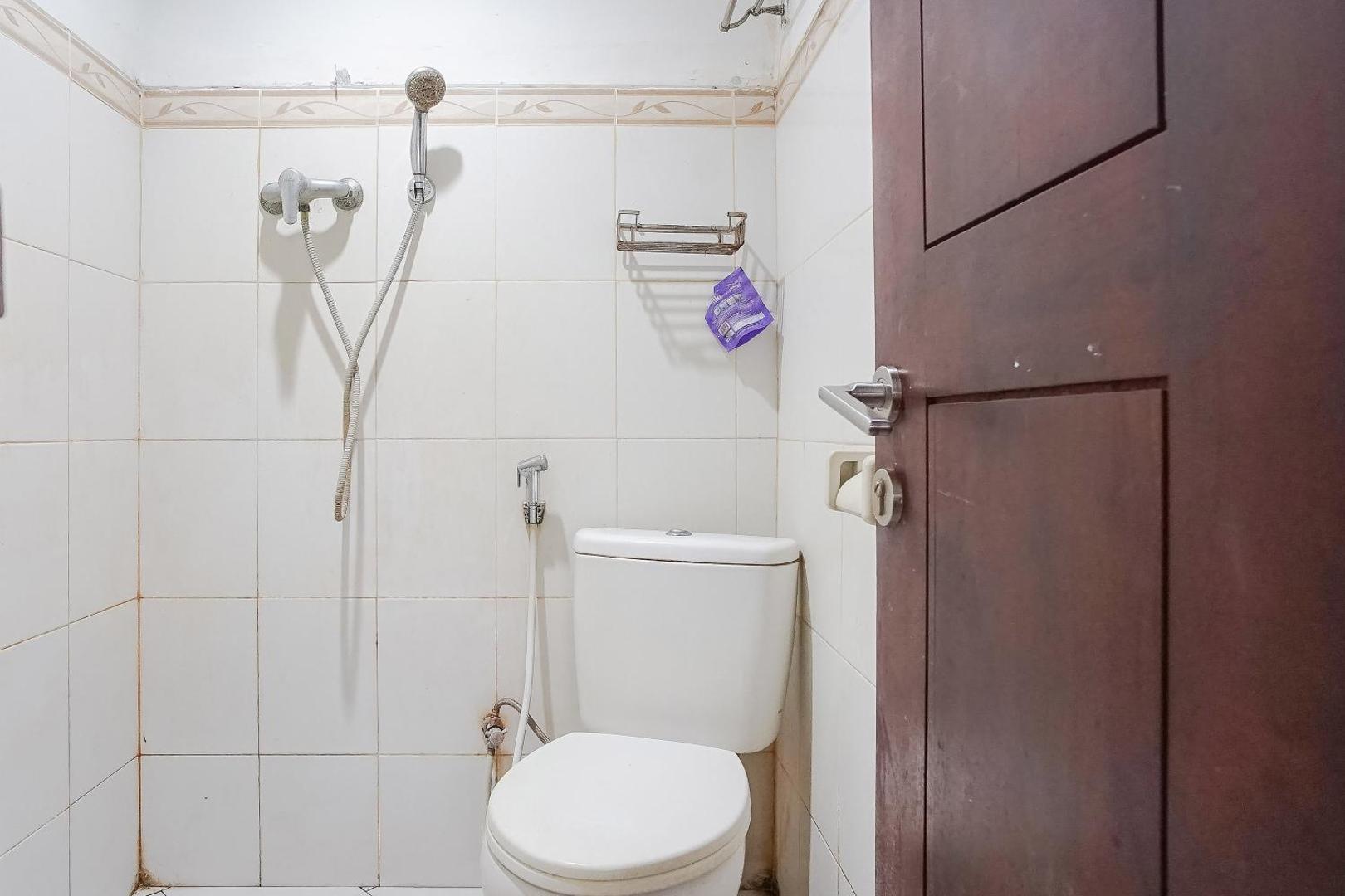 OYO 90082 Gana Inn Legian