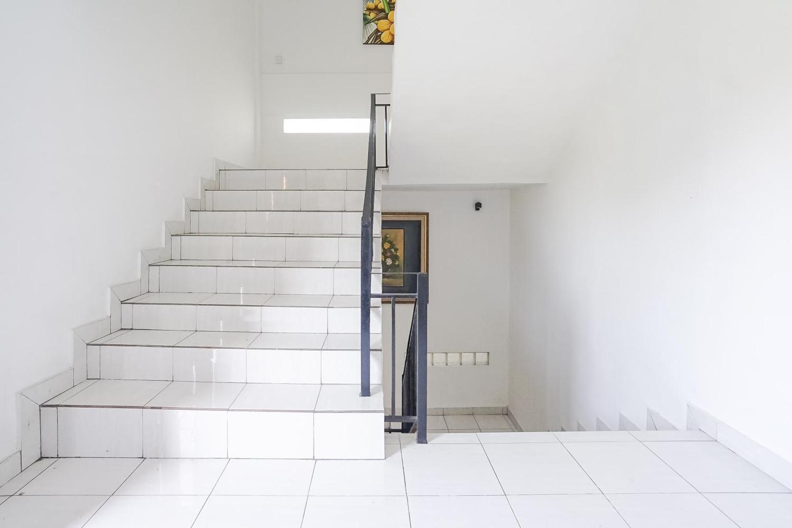 OYO 90082 Gana Inn Legian