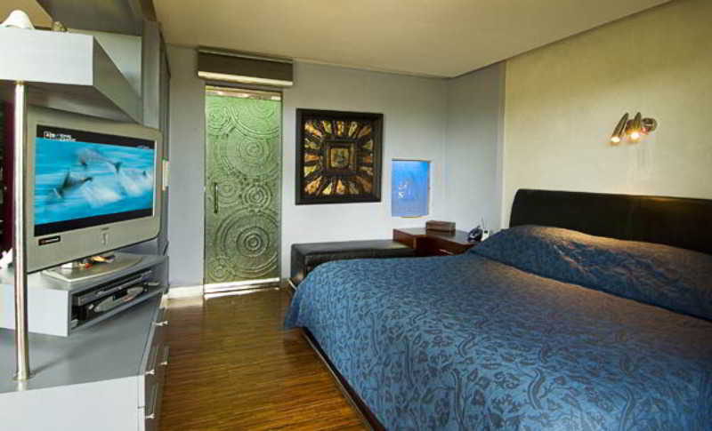 Sejuk Suites