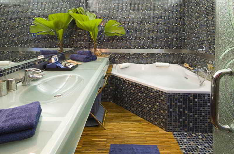 Sejuk Suites