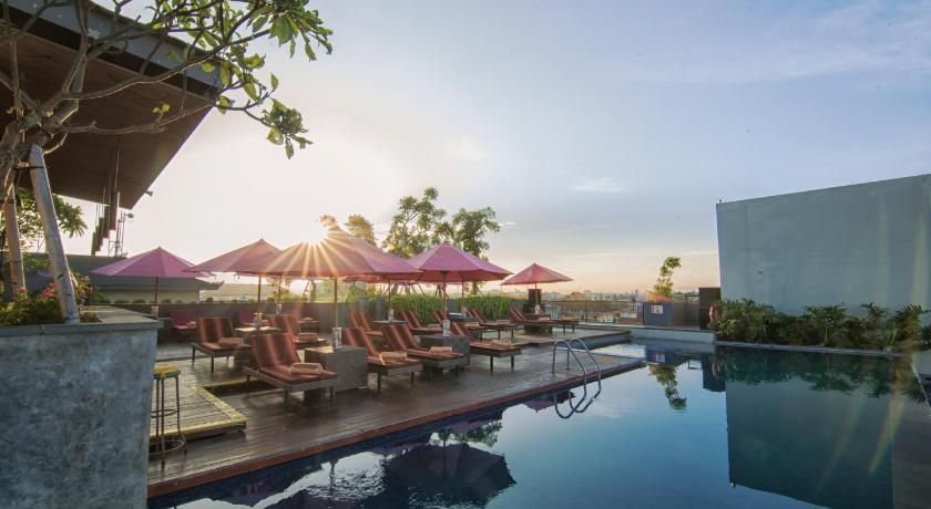 SEVN Legian Hotel