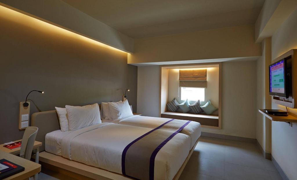 SEVN Legian Hotel