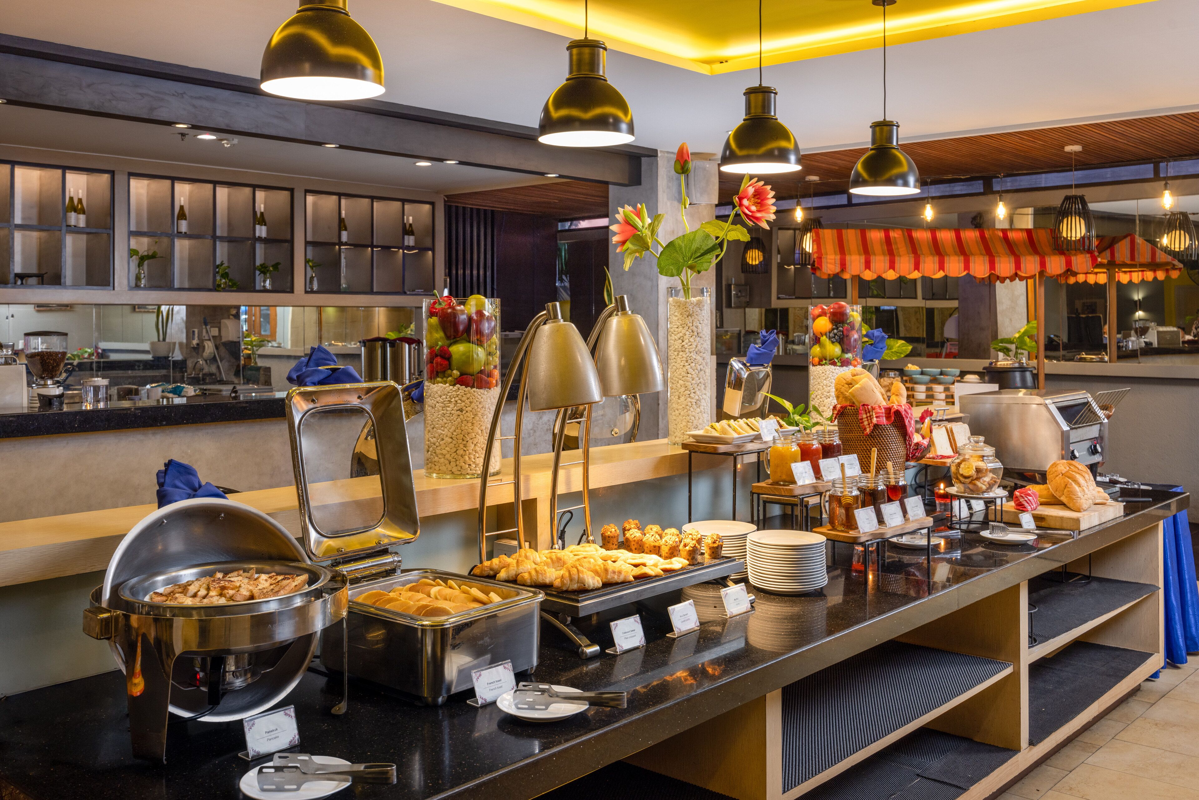 SEVN Legian Hotel