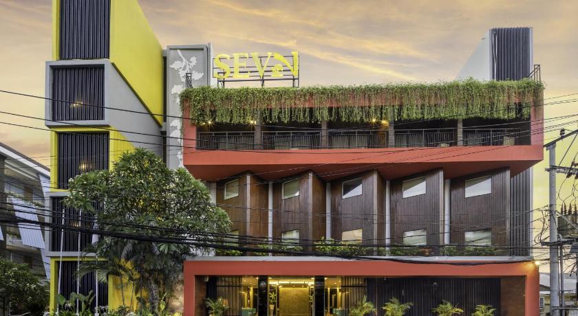 SEVN Legian Hotel